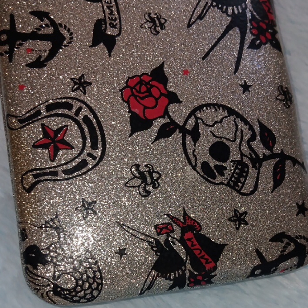 Tattoo-Inspired Silver Glitter Wallet